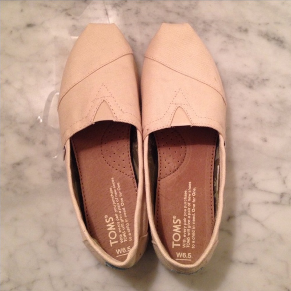 6.5 Beige Toms